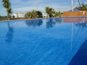 PISO CON VISTAS AL CANAL EN APARTAMENTO DE ALTO STANDING